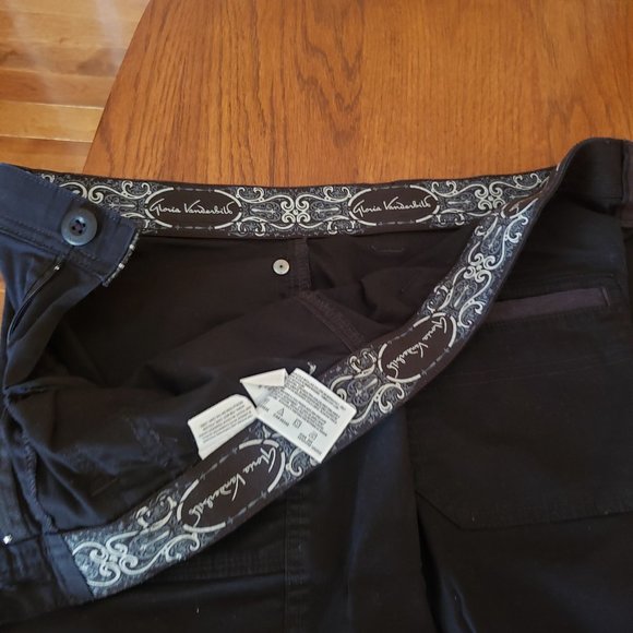 Gloria Vanderbilt Crop Cargo Pants! - Picture 5 of 11